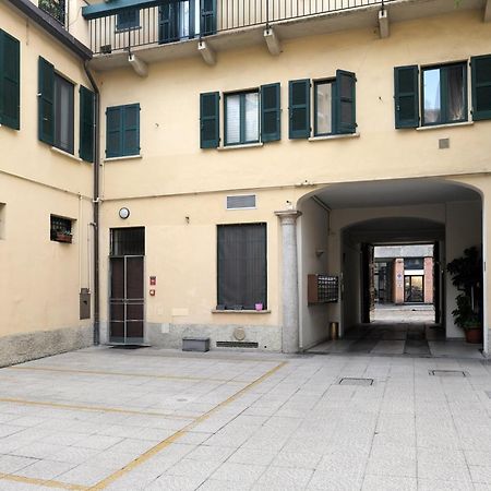 מילאנו Comecasa Bright Terraced Apartment In Porta Romana Vicino Clinica Mangiagalli מראה חיצוני תמונה